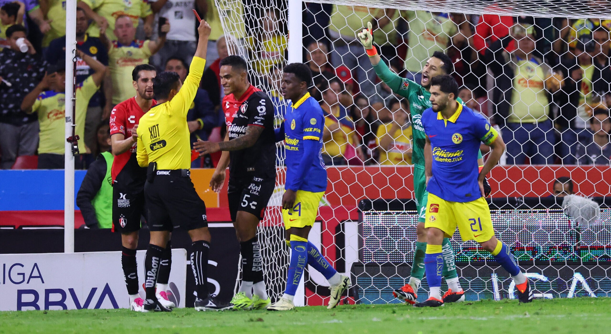 ¿Estuvo bien marcado el penal a favor del América vs Atlas?