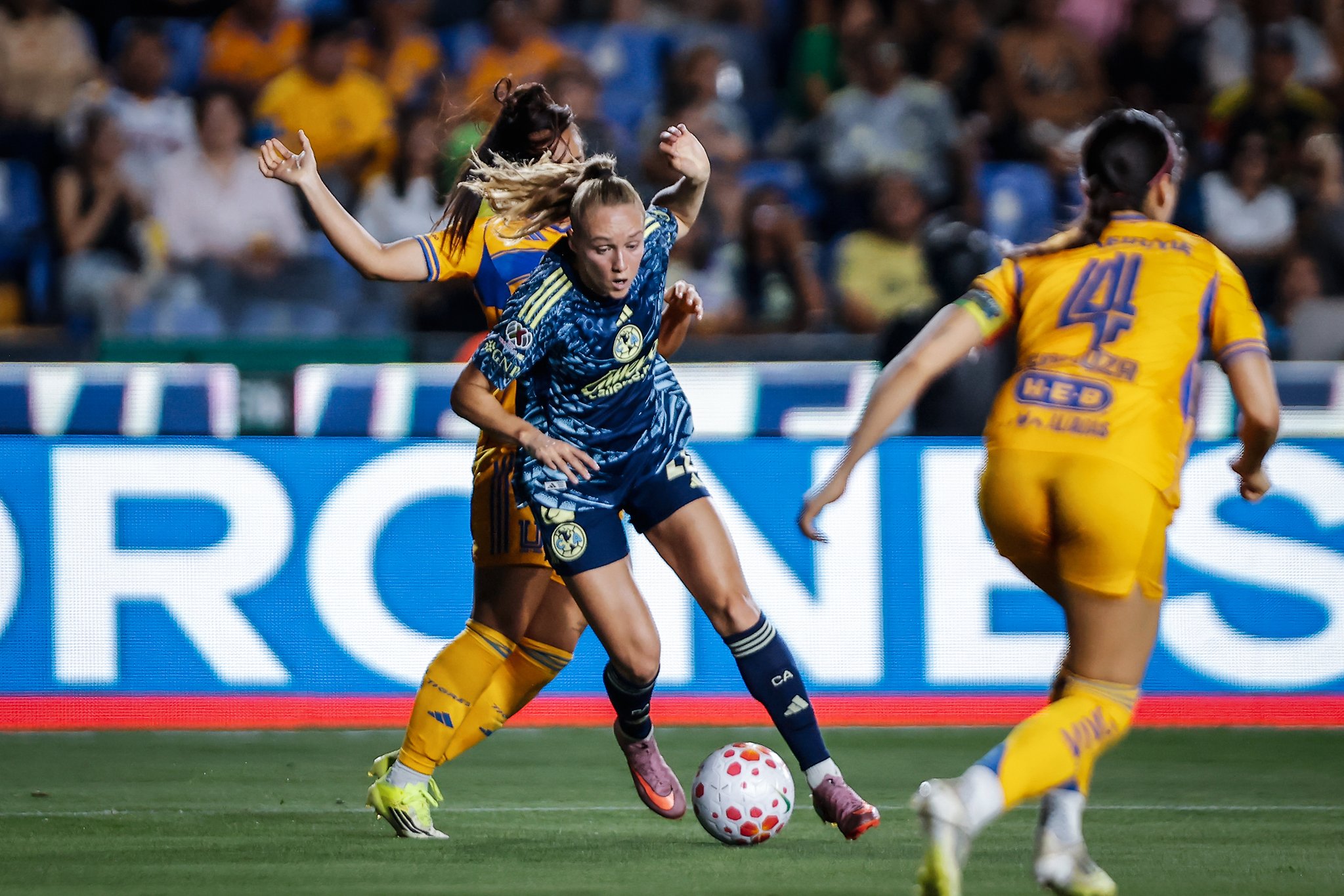 América Femenil se metió a la pelea por el liderato del torneo